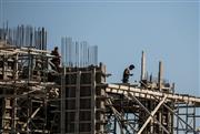 Μειωμένες κατά 51% οι οικοδομικές άδειες τους πρώτους μήνες του 2025 - Τι δείχνει η μελέτη του ΙΟΒΕ για τον κατασκευαστικό κλάδο